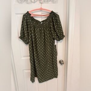 NWT Time & Tru Women’s Olive w White Diamond Dress w Pockets

Size L (12/14)